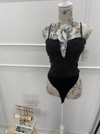 Body tip corset