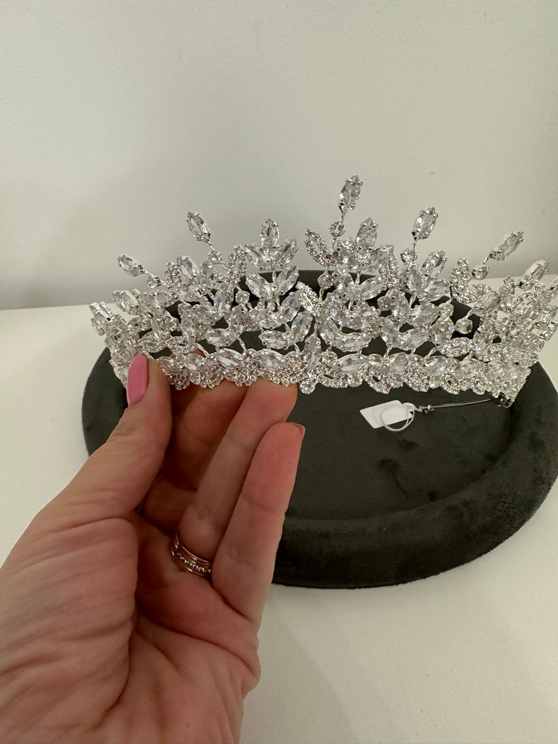 Diadema stil coroana cu pietricele pentru mireasa